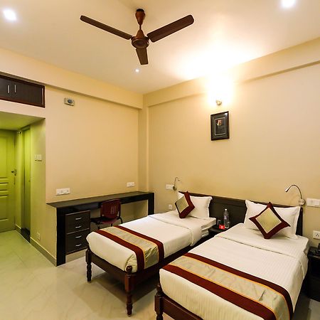 Hotel Oyo Flagship 12665 Chrompet à Chennai Extérieur photo