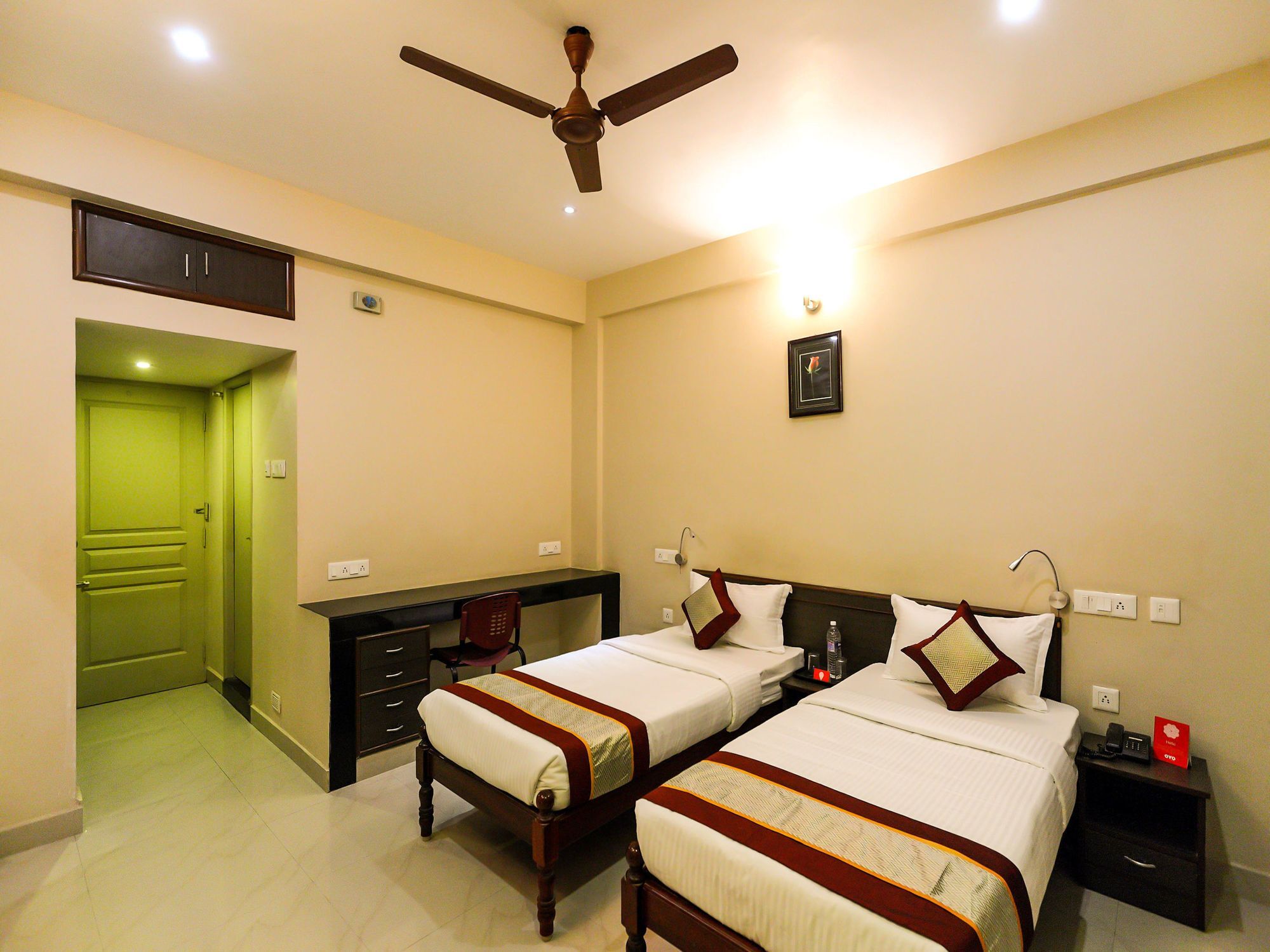 Hotel Oyo Flagship 12665 Chrompet à Chennai Extérieur photo